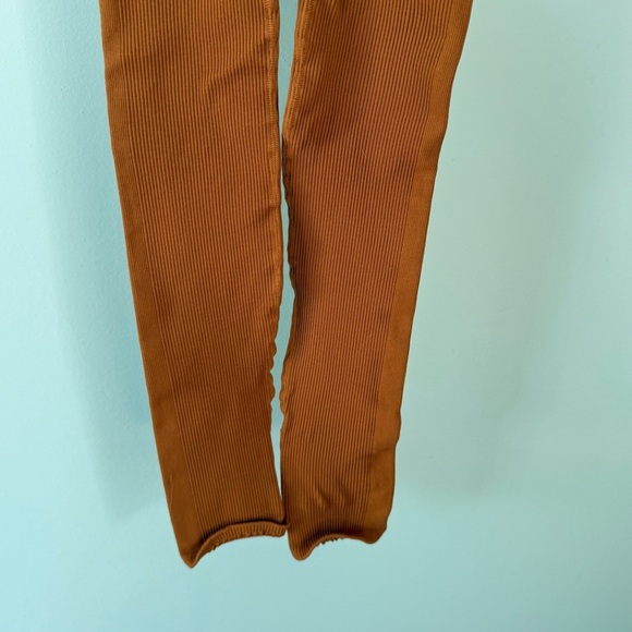 Free People Movement High Waisted Toasted Coconut Rust Orange Leggings Sz XS/S - Picture 3 of 9